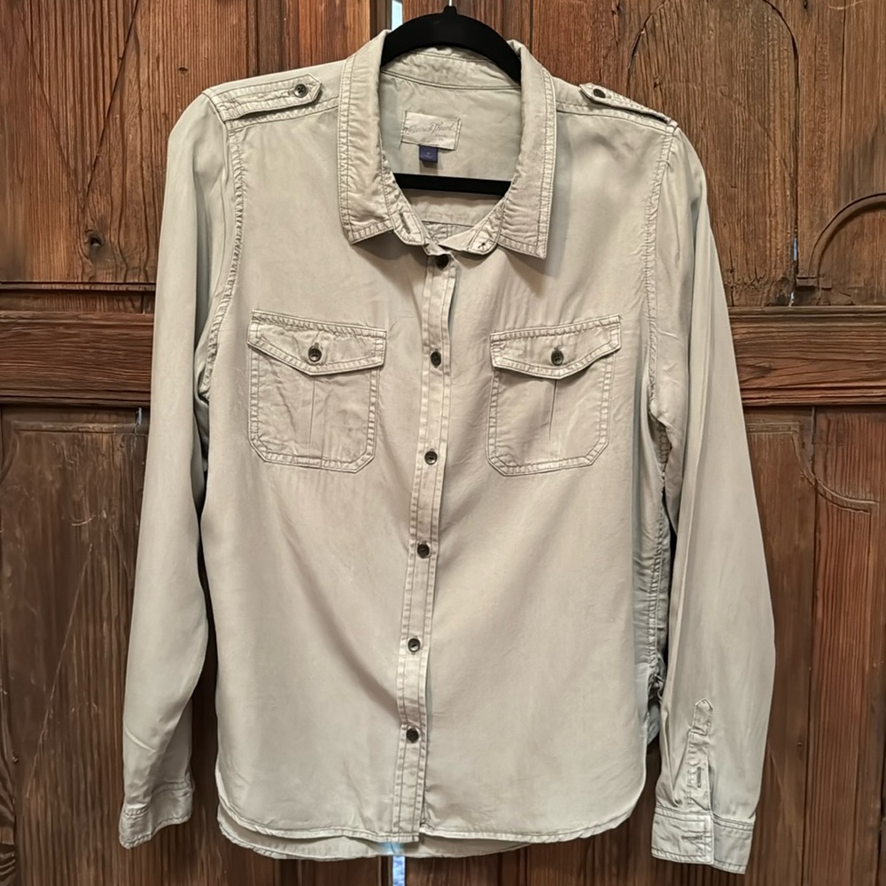UNIVERSAL THREAD button down utility shirt.